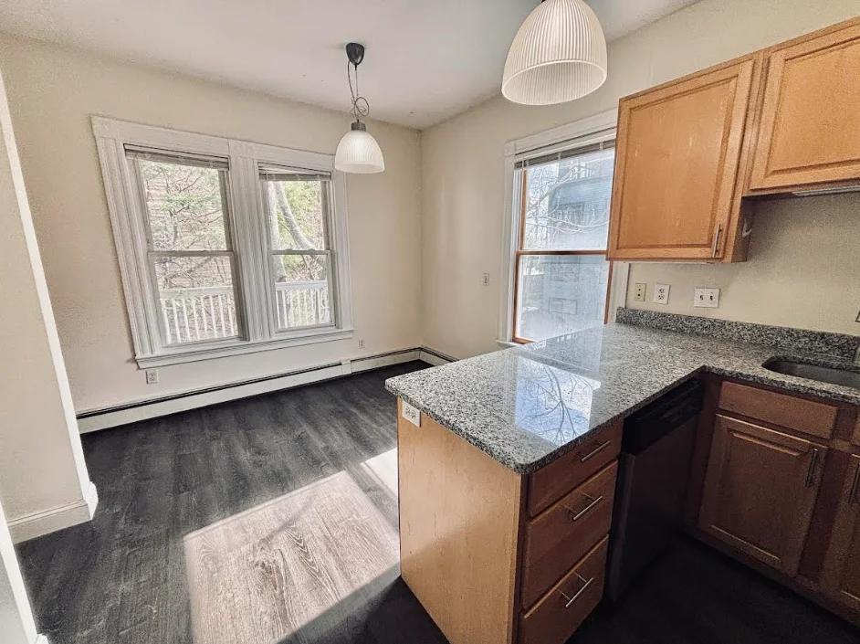 392 Washington St, Ward Two