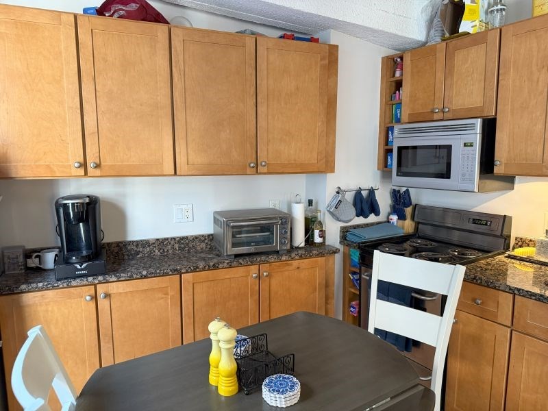 12 Stoneholm St, Back Bay