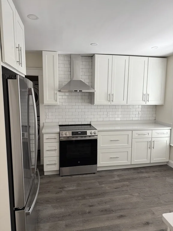 1049 Broadway, Teele Square