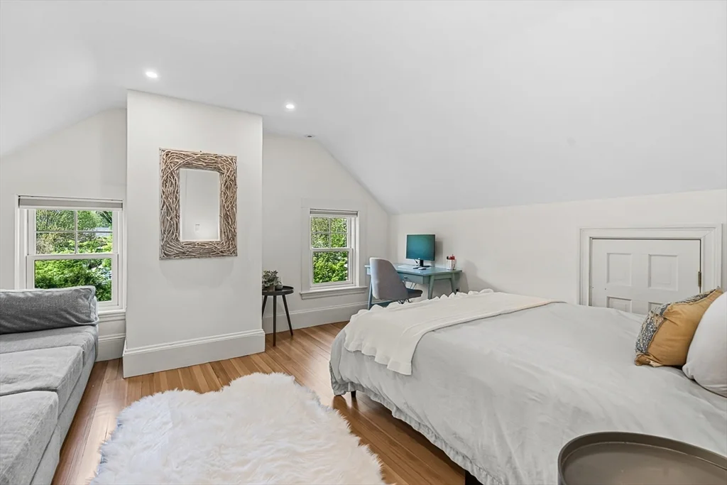 54 Wedgemere Ave, Wedgemere