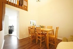 65 Bayberry Ln, Dartmouth