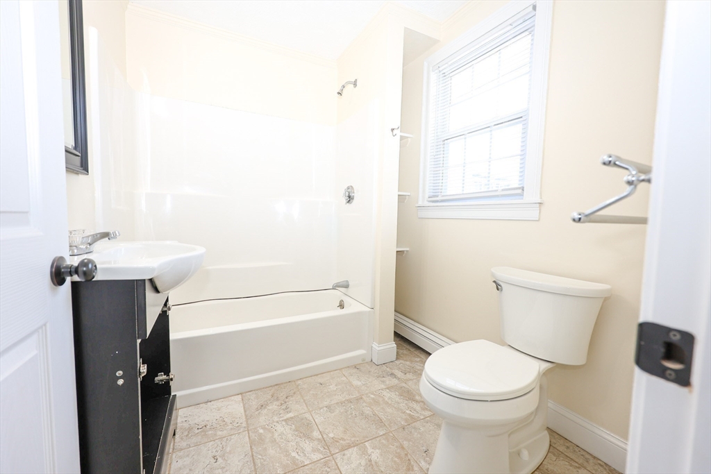 18 Pacific St, Rockland