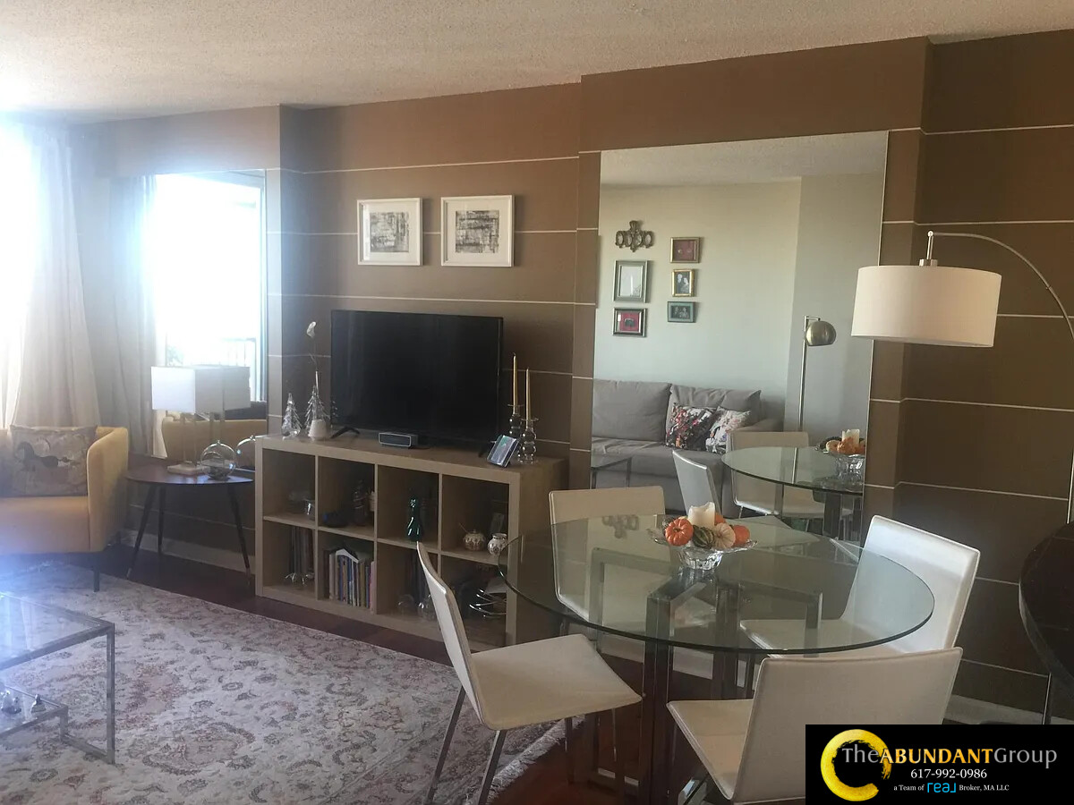 10 Museum Way, East Cambridge