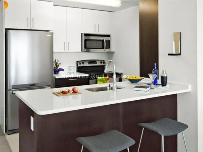 8 Winter St, Downtown