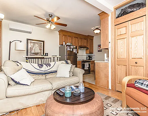 137 Charles St, Beacon Hill