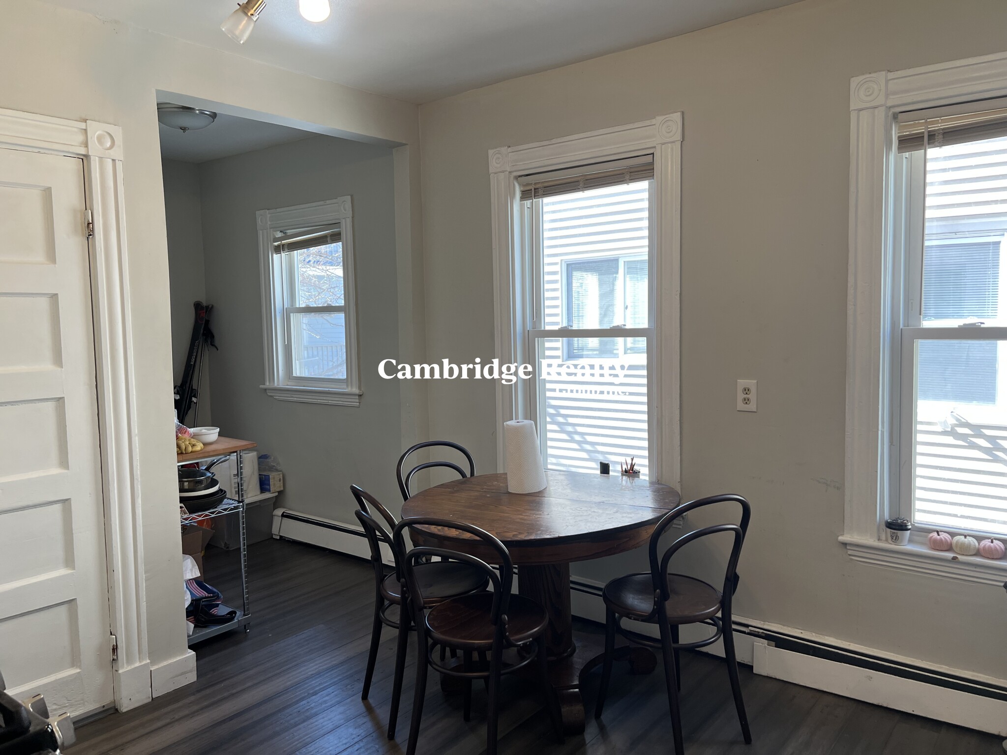 16 Valentine St, Cambridgeport