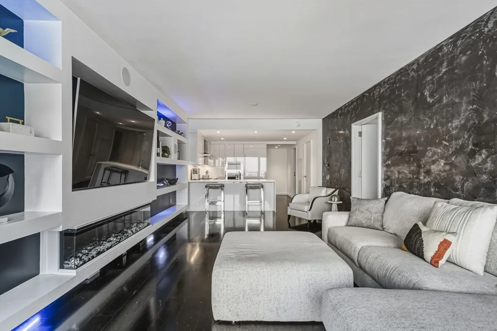 150 Seaport Blvd, Seaport District