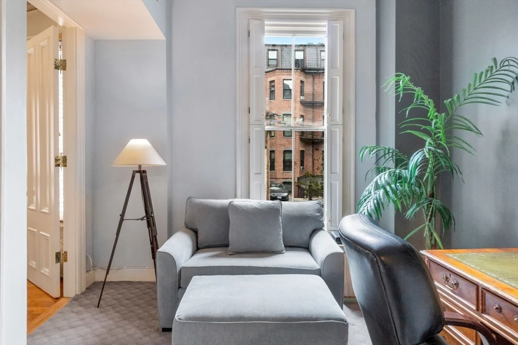 319 Marlborough St, Back Bay