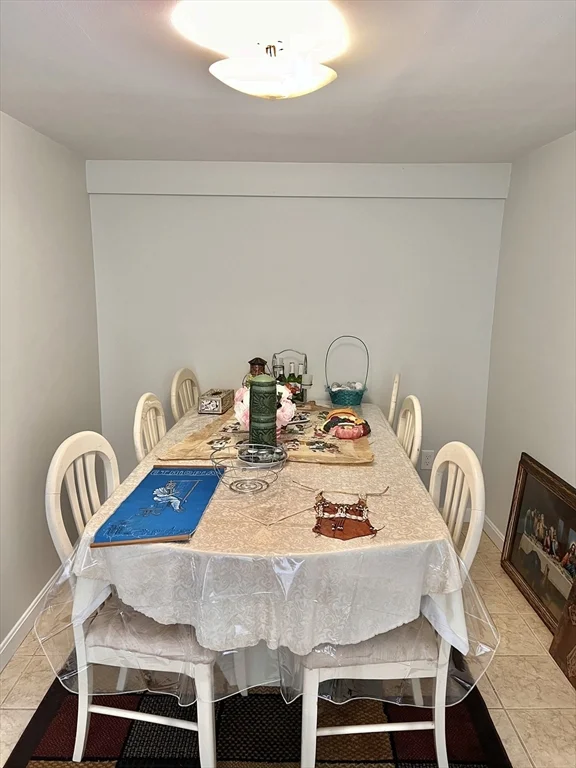 470 Pleasant St, Canton