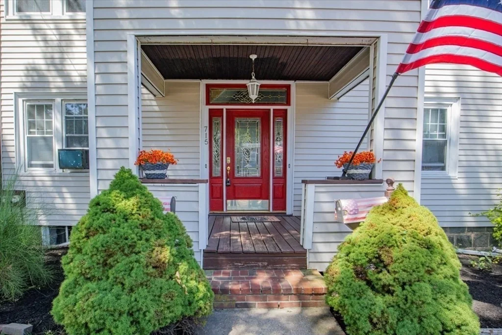 715 Truman Pkwa, Hyde Park