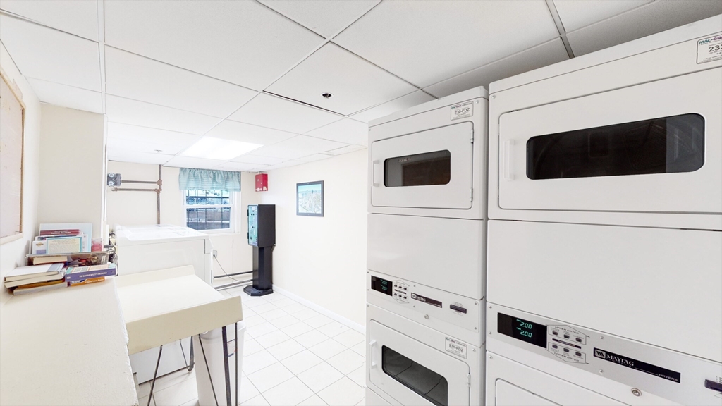 137 Peterborough St, Fenway