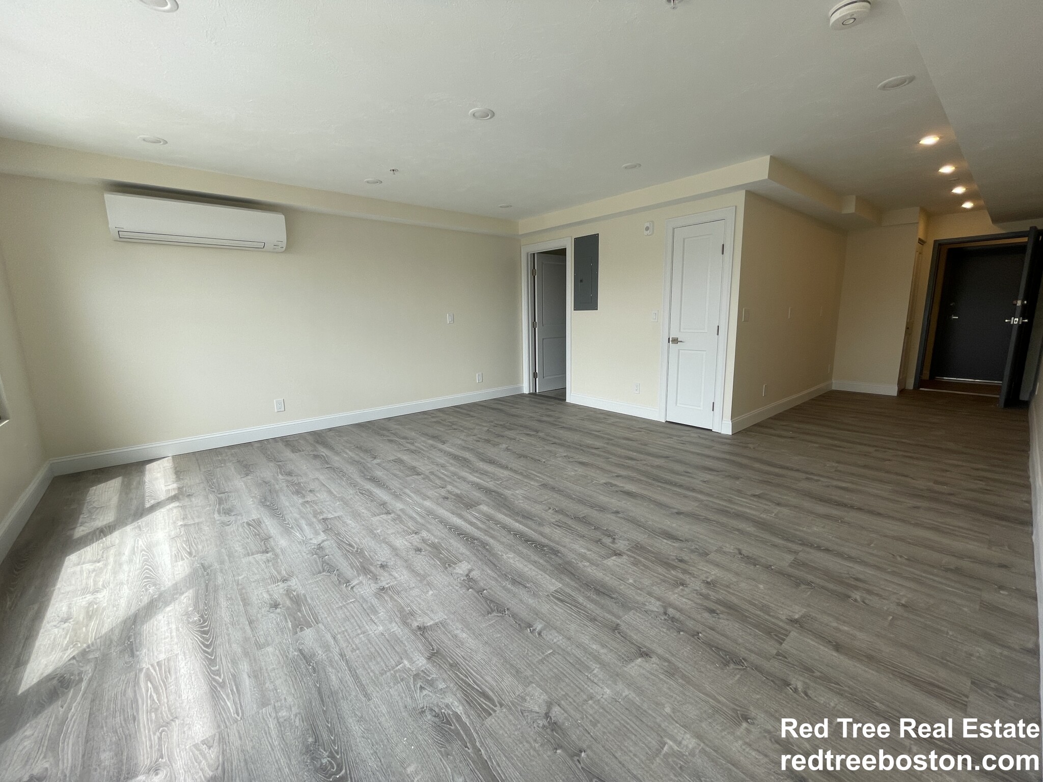 1028 Commonwealth Ave, Boston