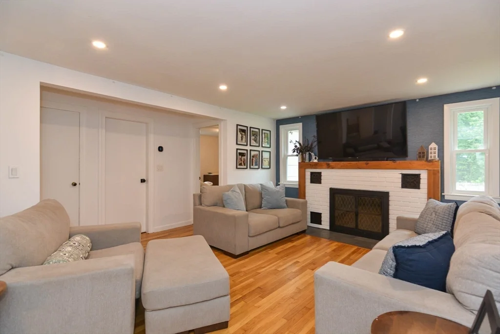 399 Shawsheen Ave, Wilmington