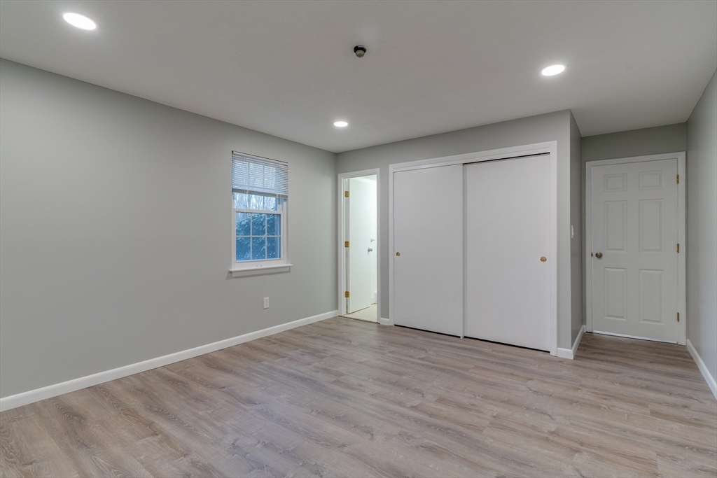 20 Brian Dr, Stoughton