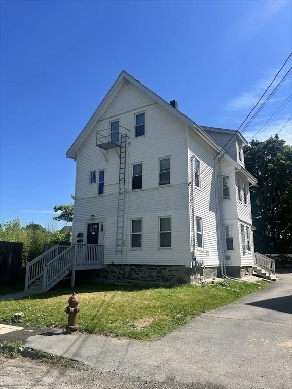 35 Newcomb Pl, Taunton