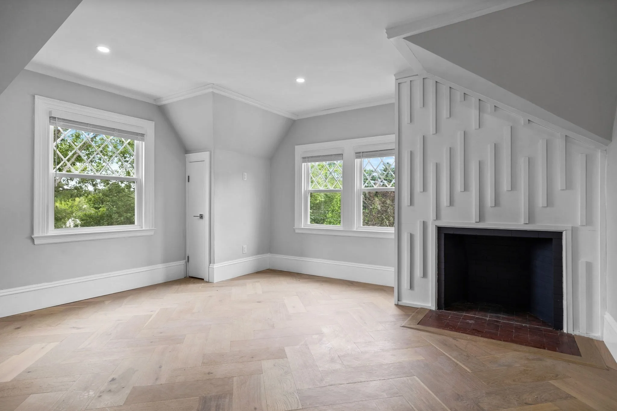 476 Heath St, Chestnut Hill