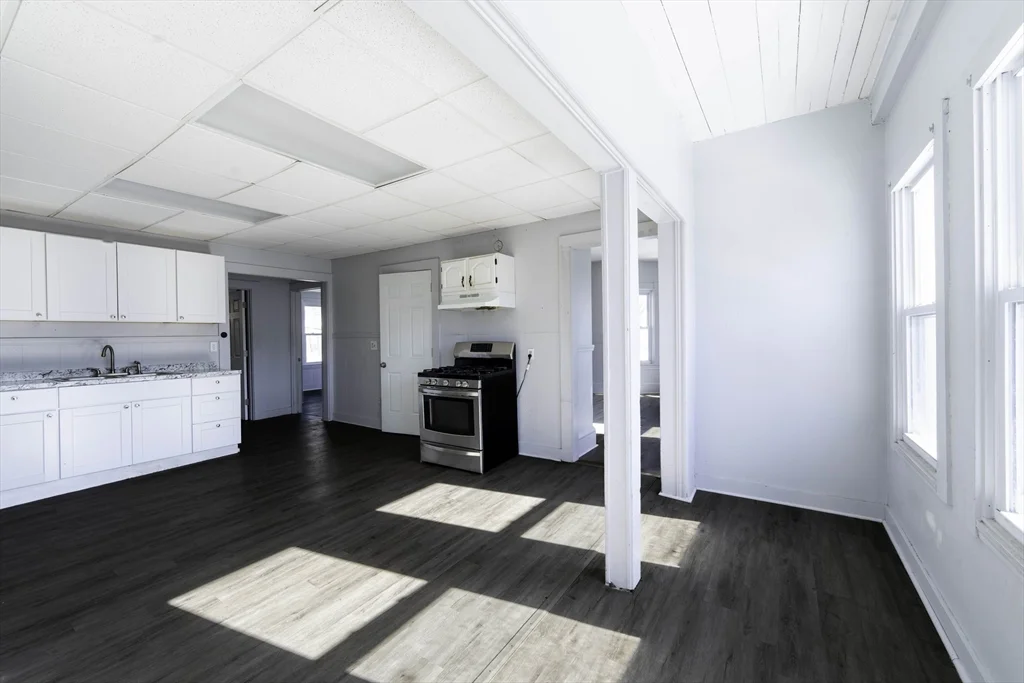 30 Chestnut St, Fitchburg