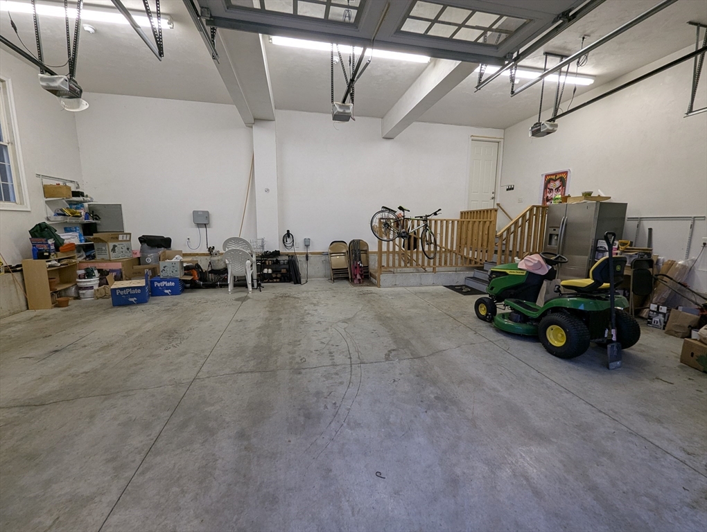 19 Plain St, Franklin