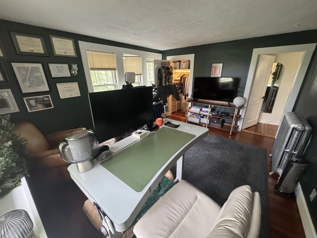 36 Evergreen Ave, Newton