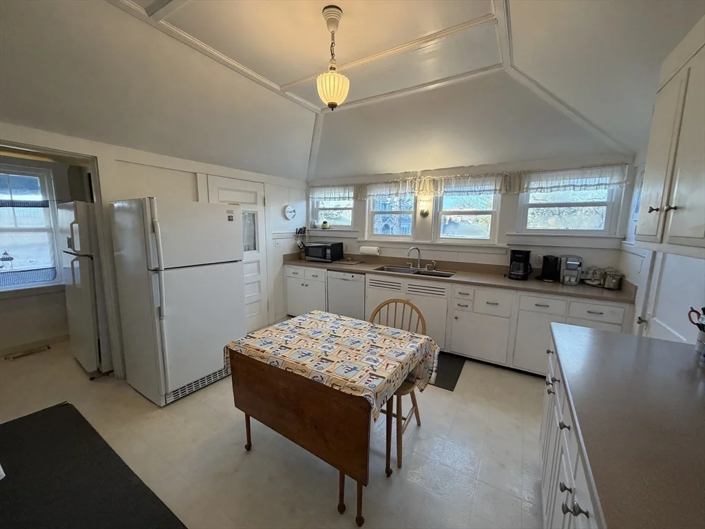 630 Washington St, Gloucester