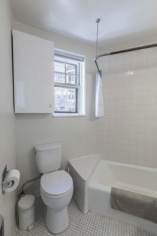 993 Memorial Dr, West Cambridge