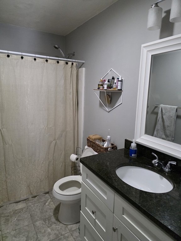 75 Merriam Ave, Leominster