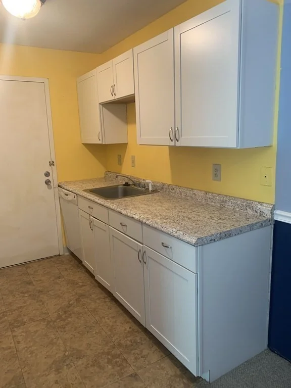 1 Village Way, Natick