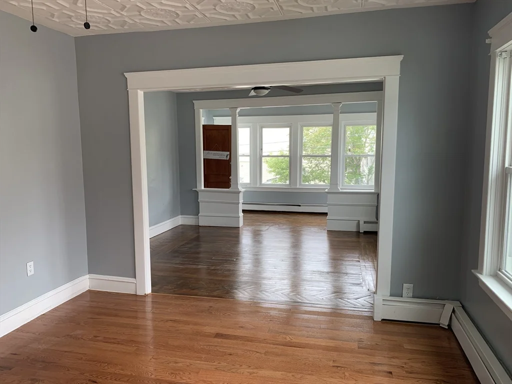 70 Price Pl, Fall River