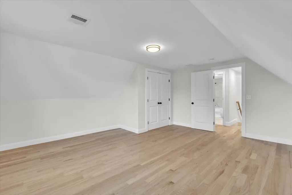 16-18 Peckham Ave, Brockton