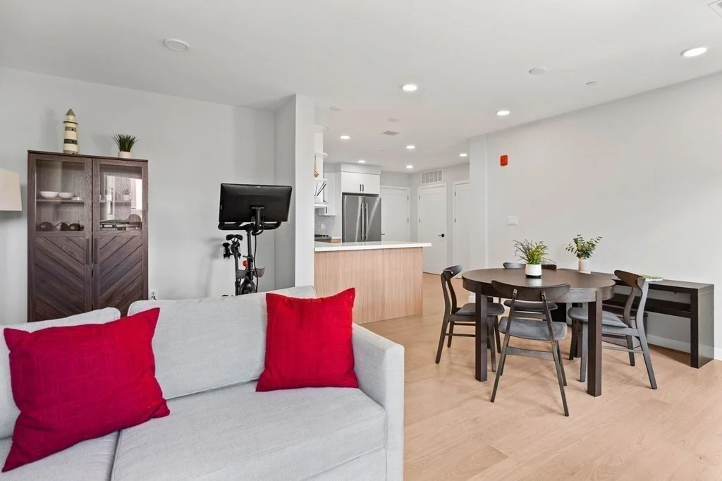 457 West Broadway, South Boston