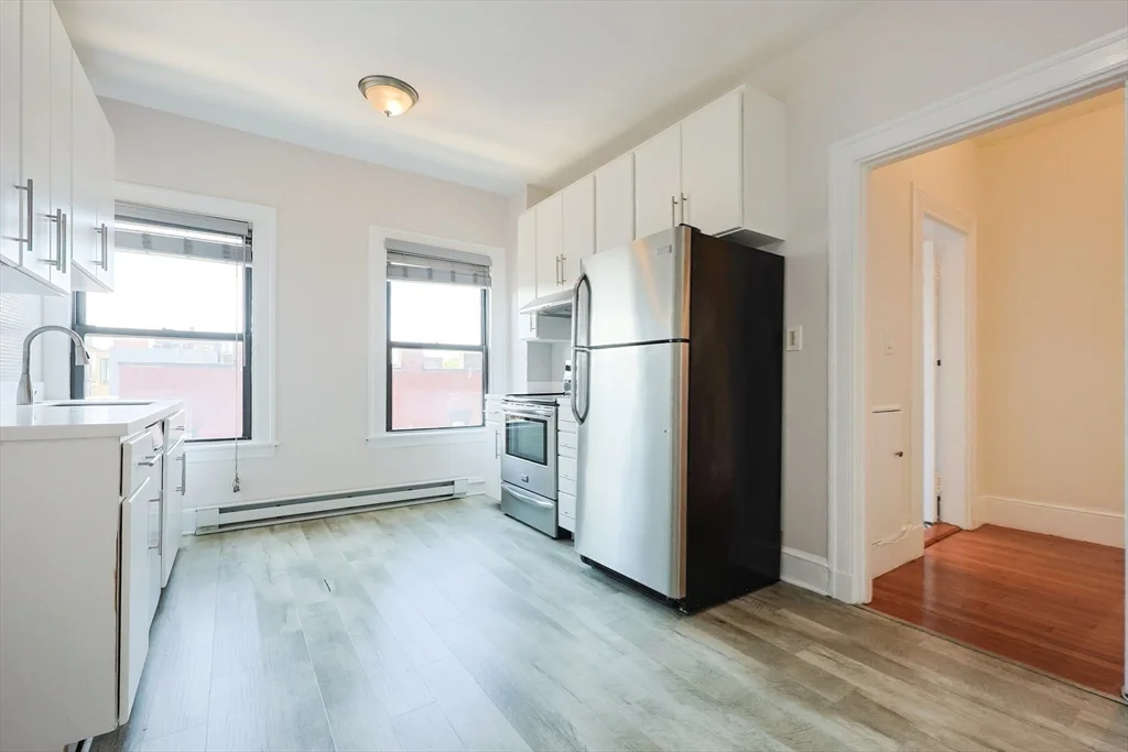 857 Beacon St, Fenway