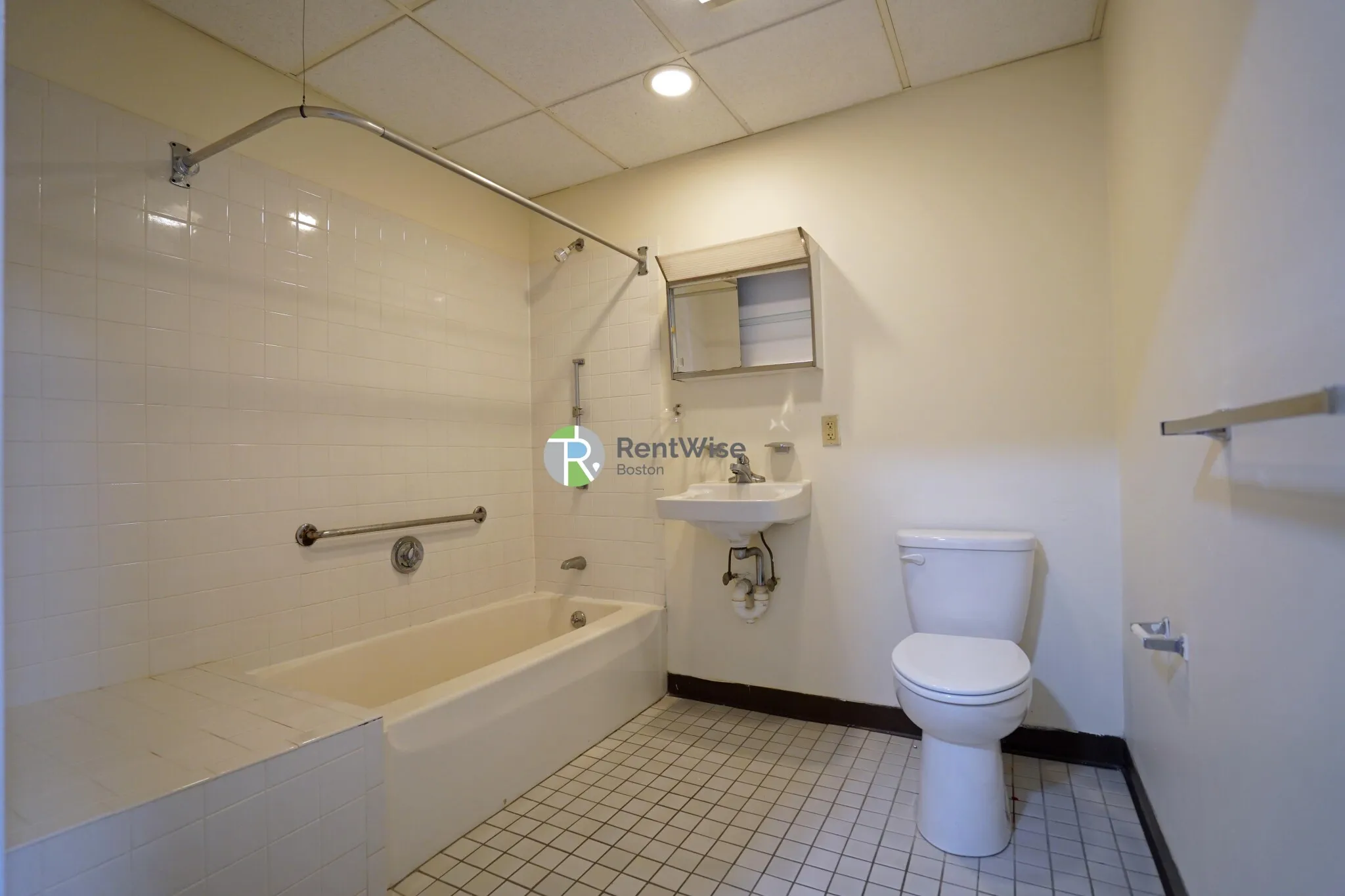 81 Essex St, Chinatown