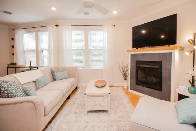 1008 Tremont St, Roxbury