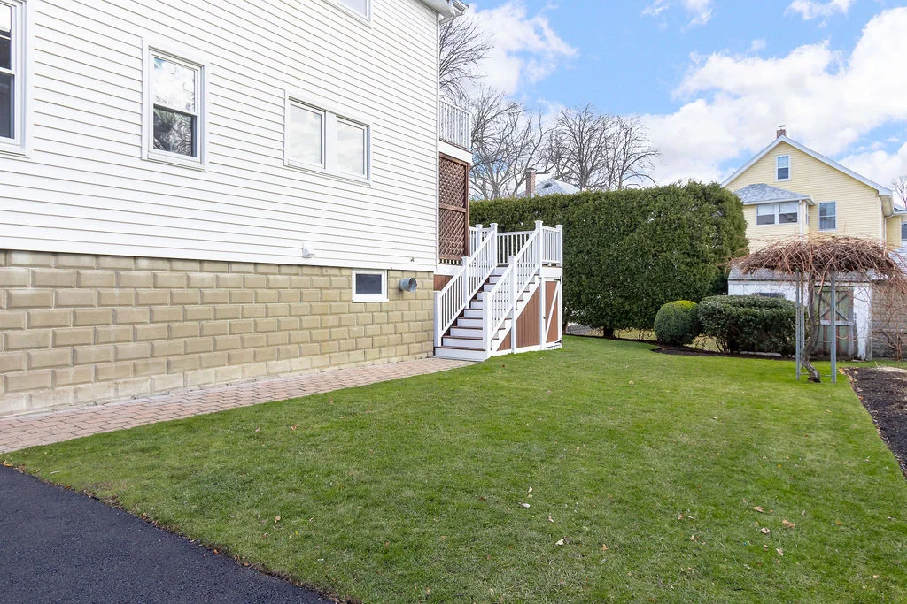 17 George St, Watertown