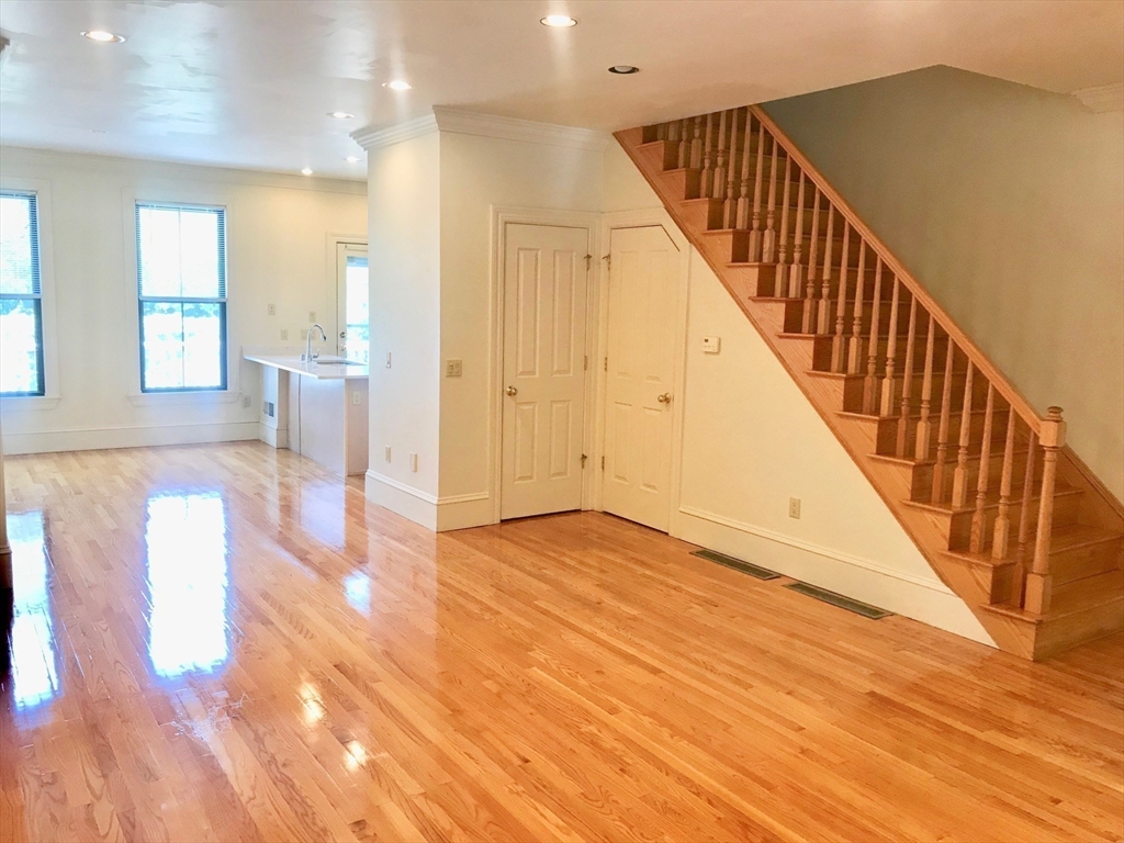 10 East Concord, South End