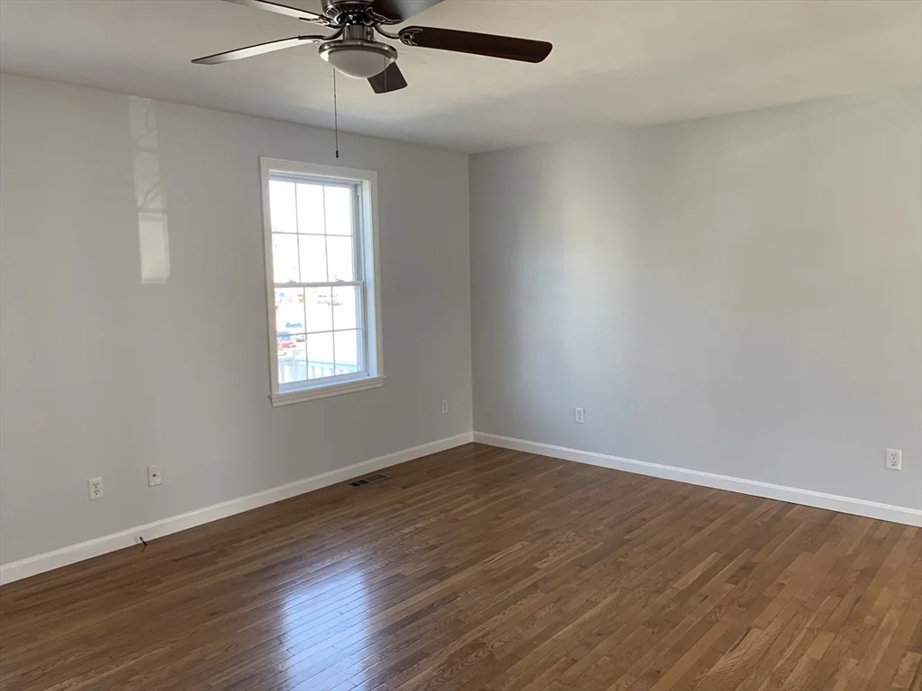 170 Lawrence St, Fall River