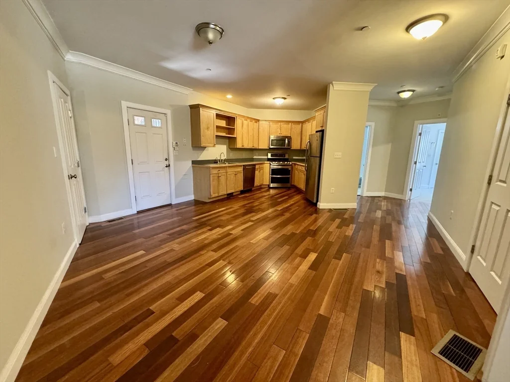 81 Westminster Ave, Roxbury