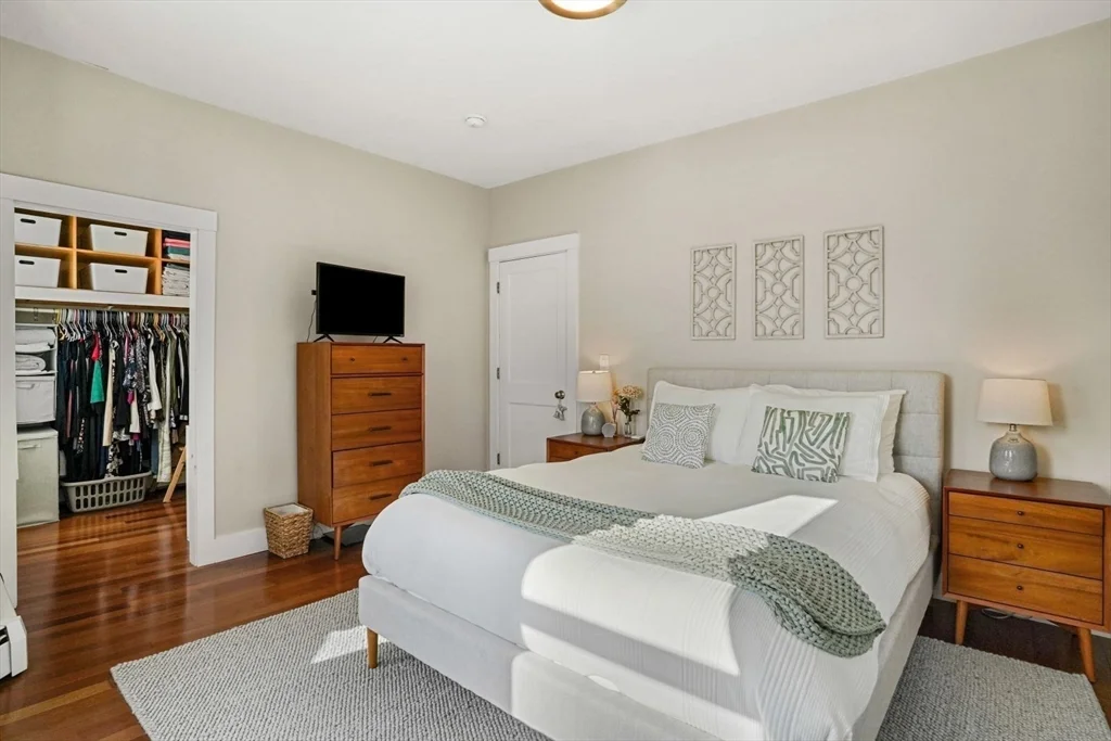 596 E 2nd St, South Boston