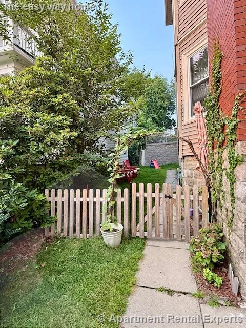 76 Powderhouse Blvd, Davis Square