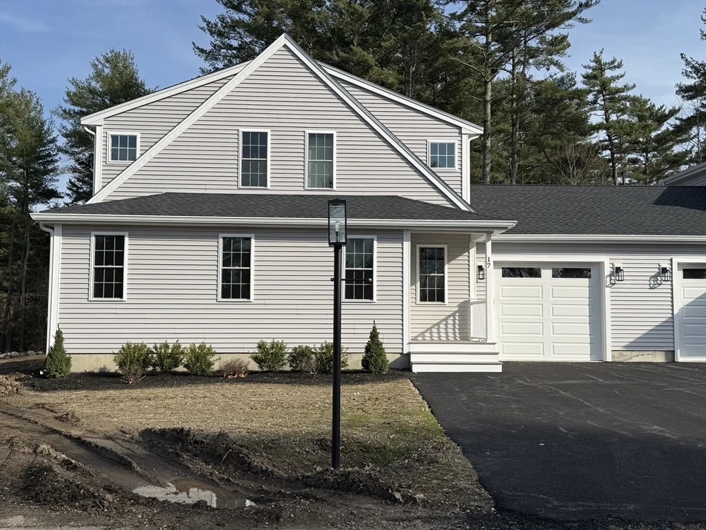 17 Kashmir's Way, Middleboro