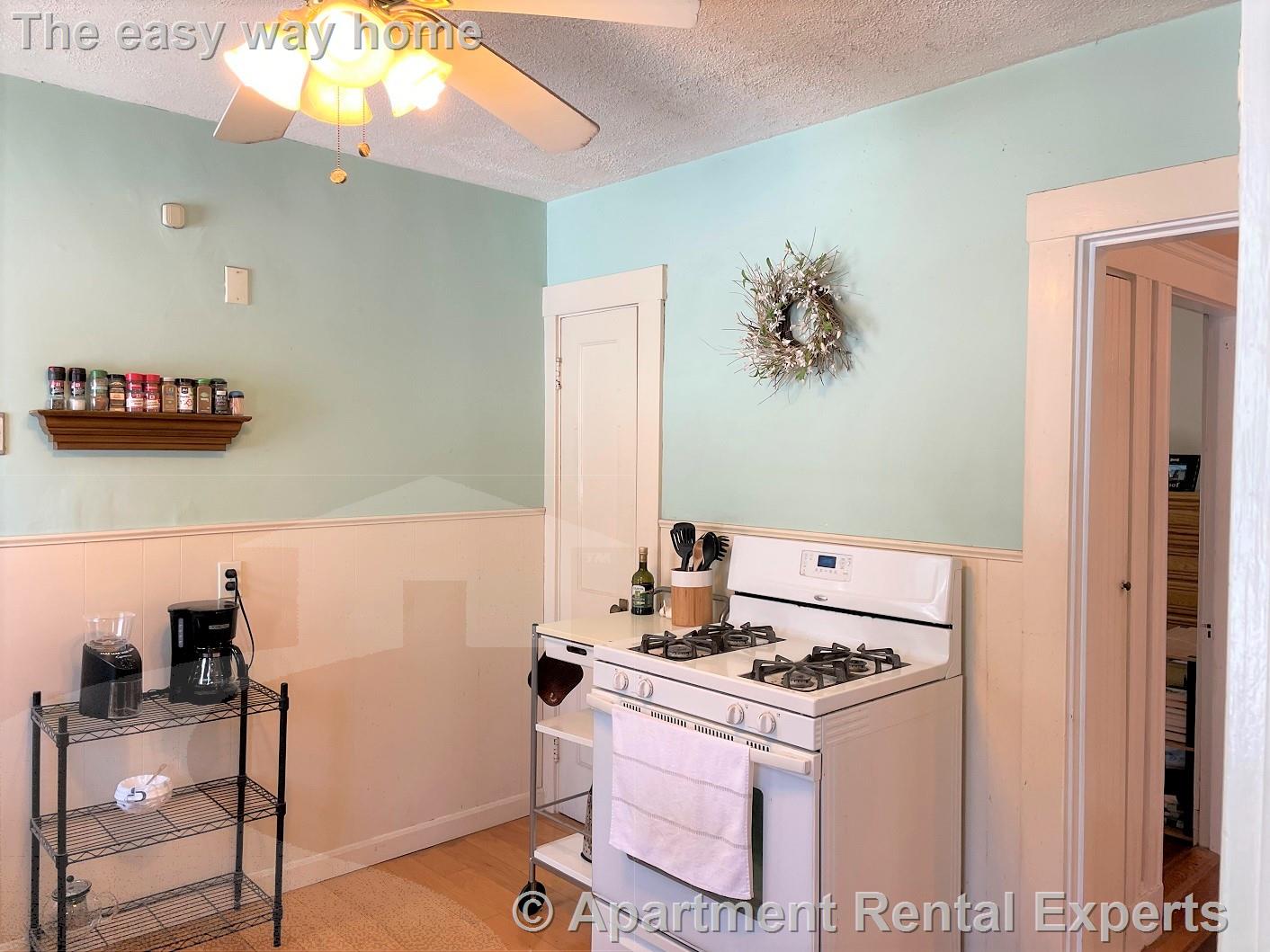 16 Hamilton St, Tufts