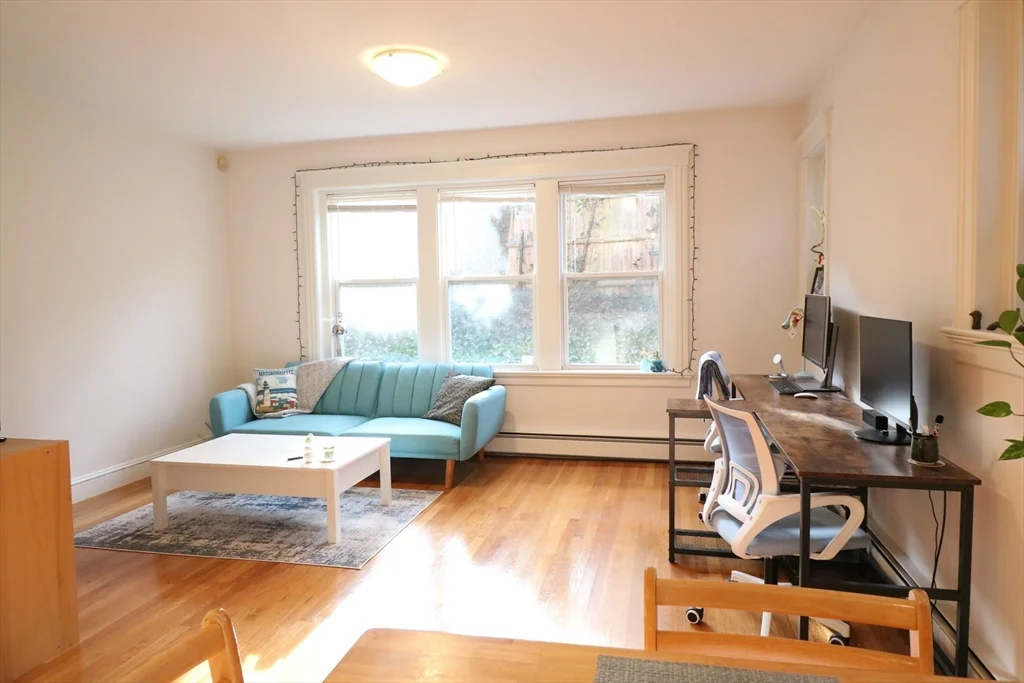 30 Upland Rd, Neighborhood Nine