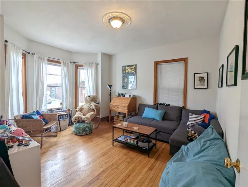 392 Washington St, Ward Two