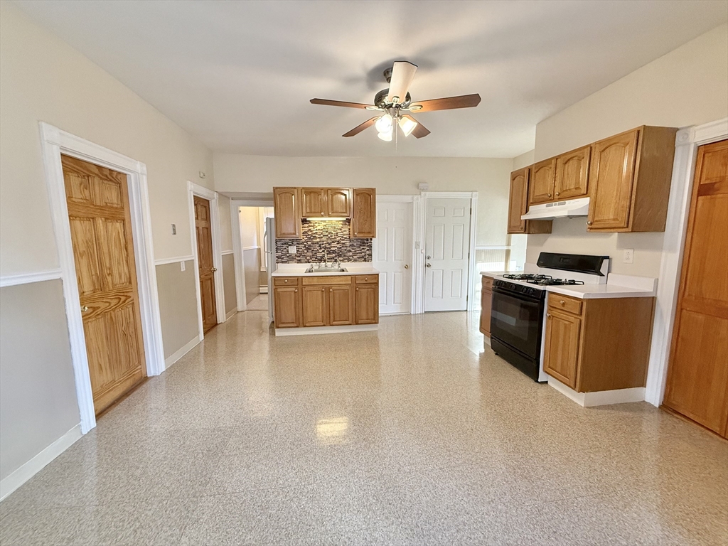 19 Armstrong St, Jamaica Plain