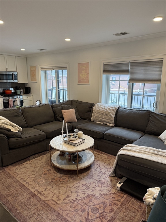 728 East Broadway, South Boston