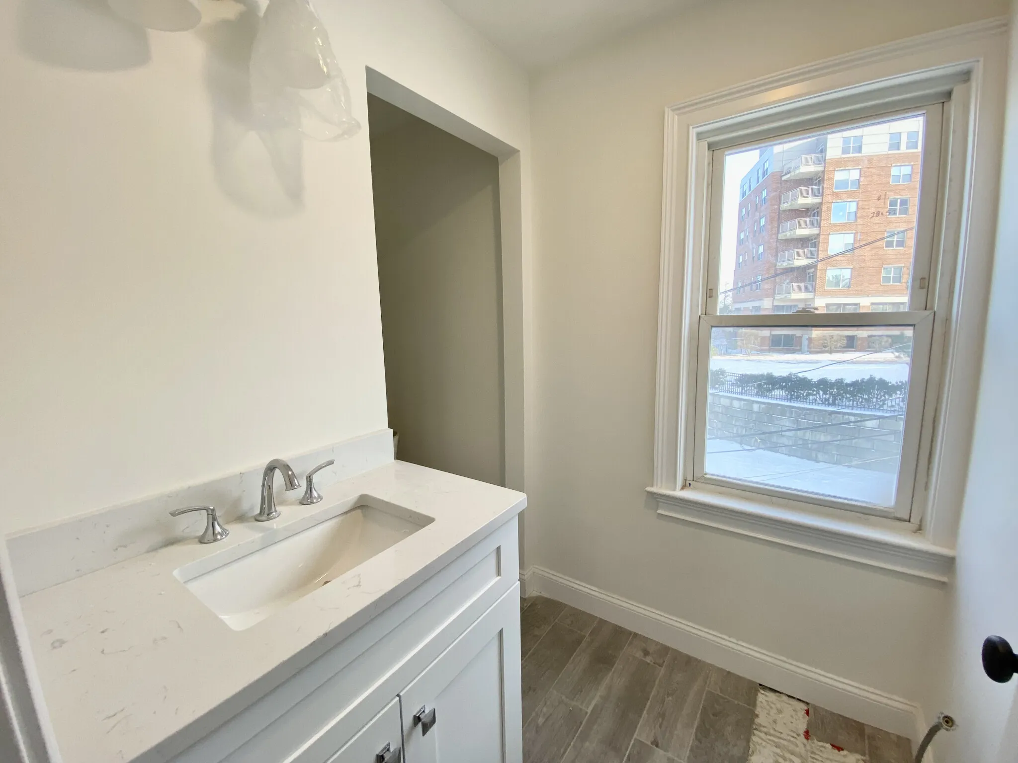 19-21 Bellevue St, Banks Square