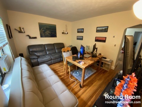 28 Brock St, Oak Square