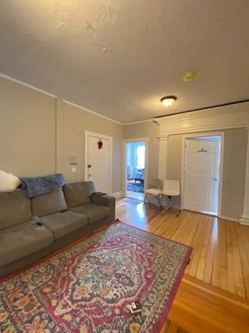 10 Glenville Ave, Allston