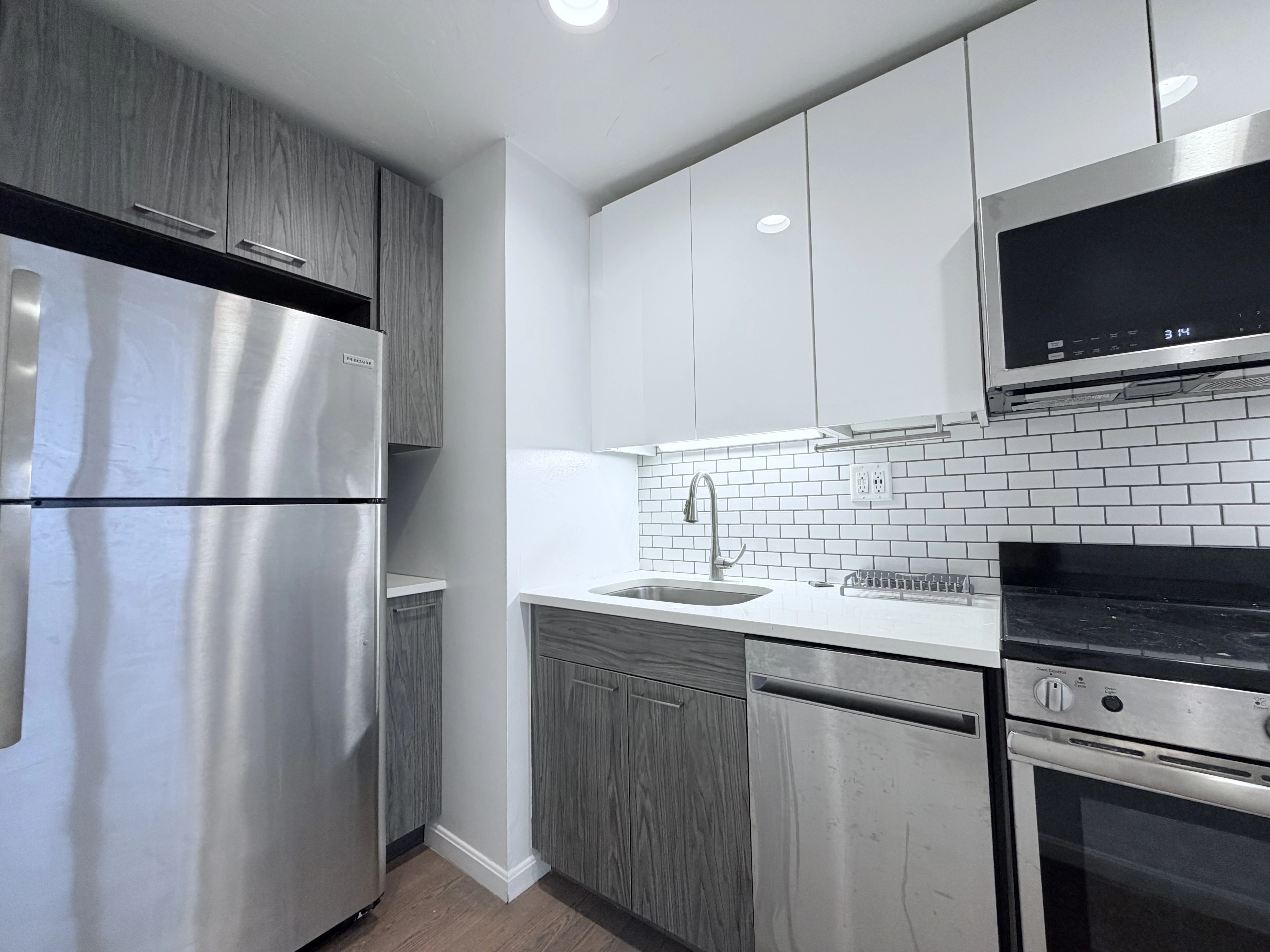 19 Peterborough St, Fenway