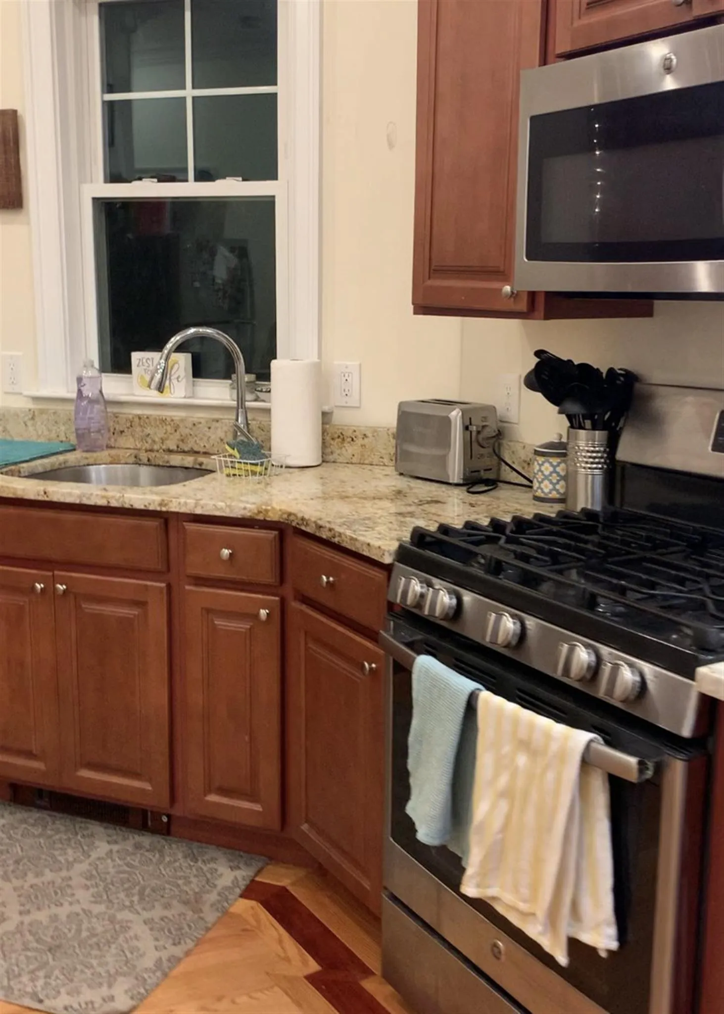 406 Medford St, Winter Hill